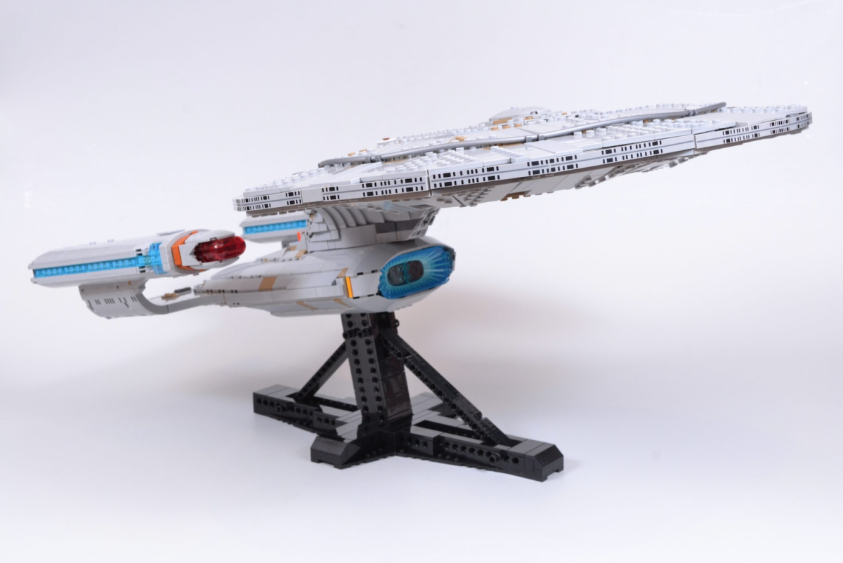 LEGO Icons 10356 USS Enterprise NCC 1701 D 43 1200x802
