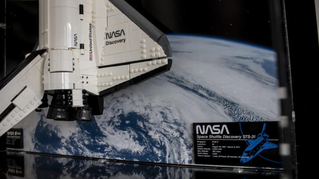 10283 NASA Shuttle Discovery wall mounted display case 19 1024x576
