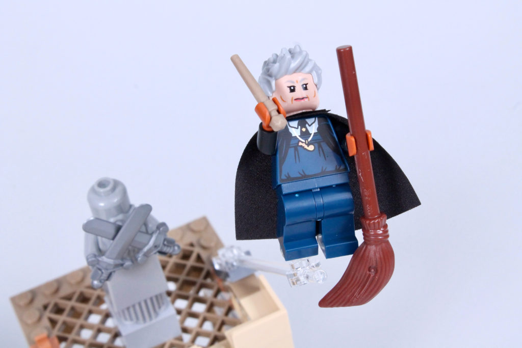 LEGO Harry Potter 76395 Hogwarts First Flying Lesson review 21