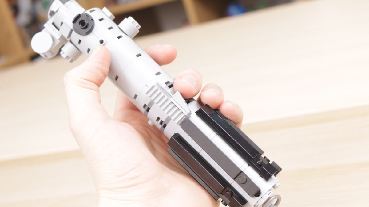 LEGO Star Wars Luke Skywalker’s Lightsaber GWP still available with 75313 AT-AT