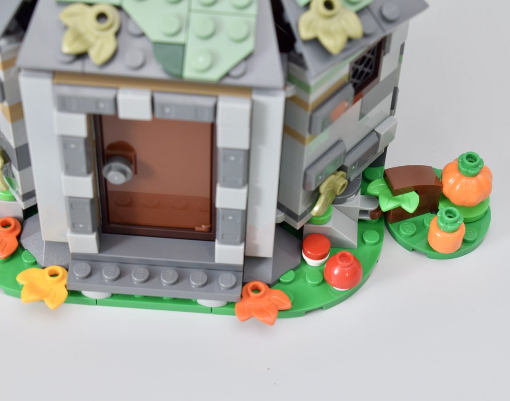 LEGO Harry Potter 76428 Hagrids Hut An Unexpected Visit review 7 1024x805