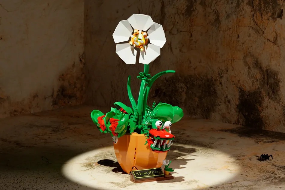 LEGO Ideas Venus Flytrap 7