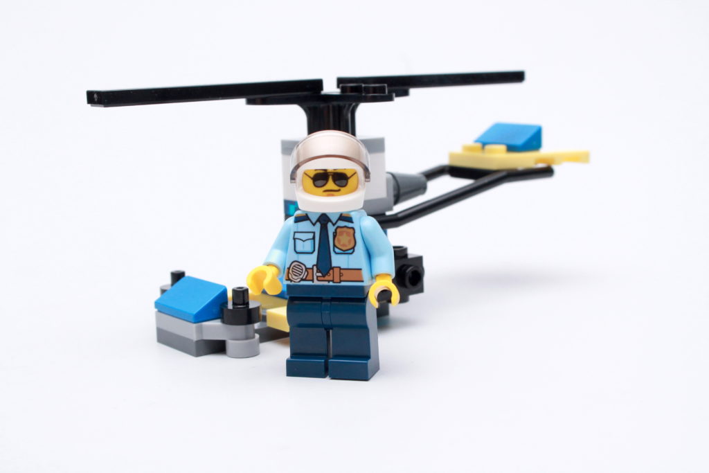 LEGO CITY magazine Issue 35 10