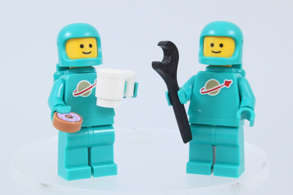 LEGO Ideas 21358 minifigure vending machine review 32 1024x683