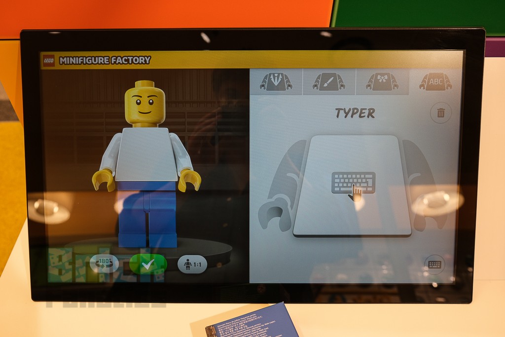 LEGO Minifigure Factory 13