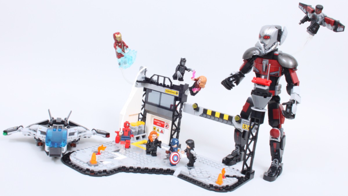 LEGO Marvel Spider-Verse minifigure has something 2025 set needs