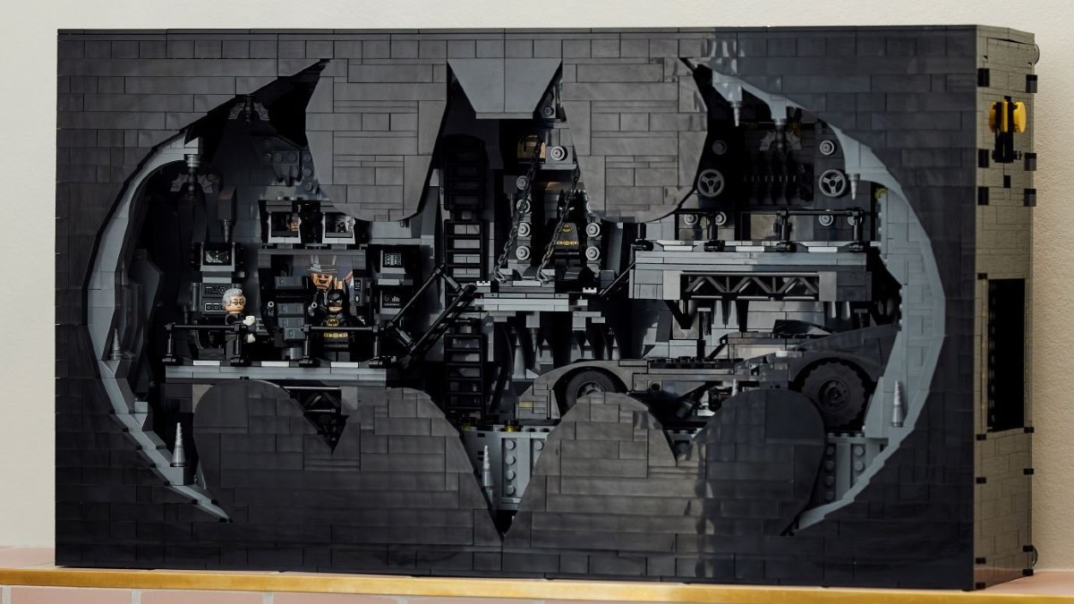 LEGO BATMAN 76252 Batcave – Shadow Box will get a perfect companion set