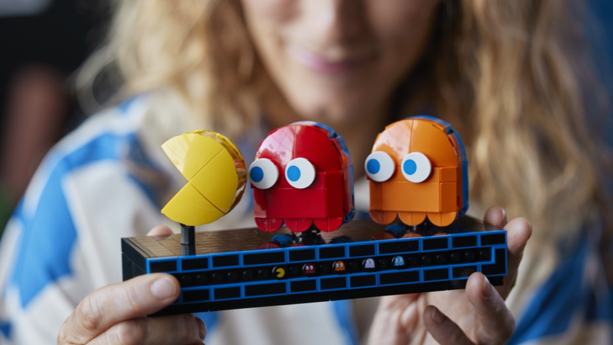 LEGO Icons 10323 PAC-MAN Arcade includes more than just two ghosts