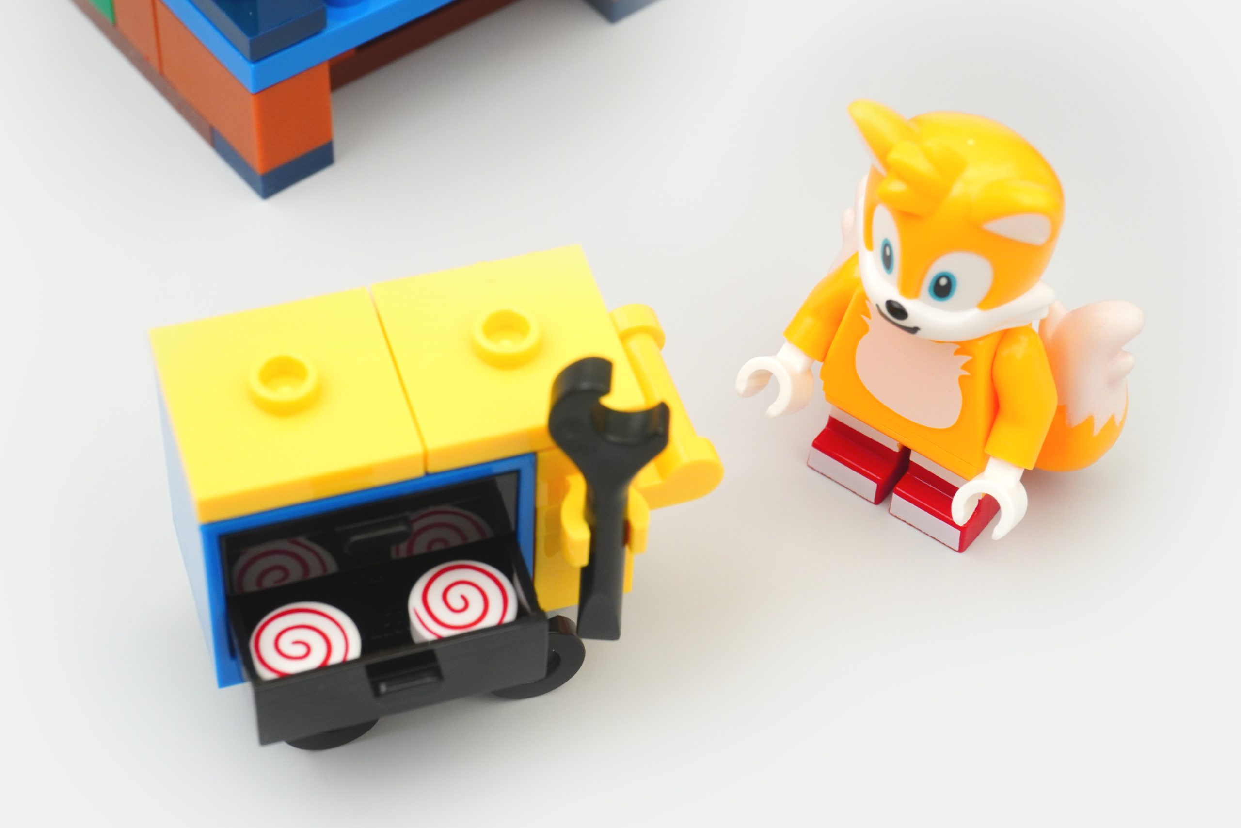LEGO Sonic the Hedgehog 76991 Tails Workshop and Tornado Plane review 20 scaled