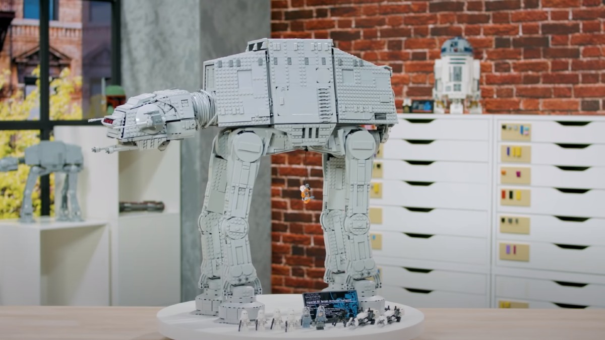 LEGO Star Wars 75313 AT-AT designer video released