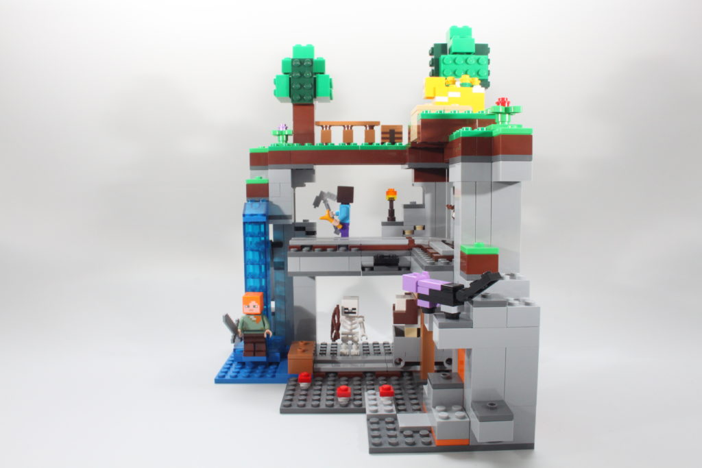 LEGO Minecraft 21169 The First Adventure review 15