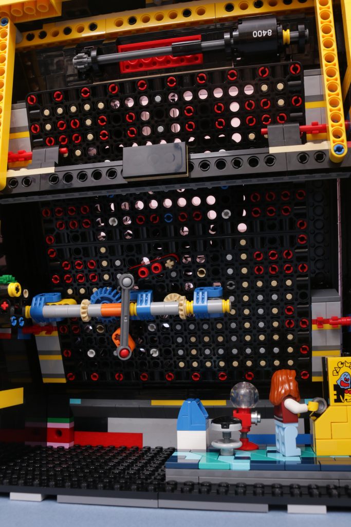 We rebuilt LEGO Icons 10323 PAC MAN Arcade review and gallery 15 683x1024