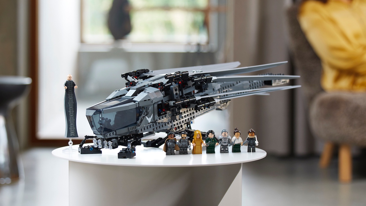 LEGO Icons 10327 Dune Atreides Royal Ornithopter revealed