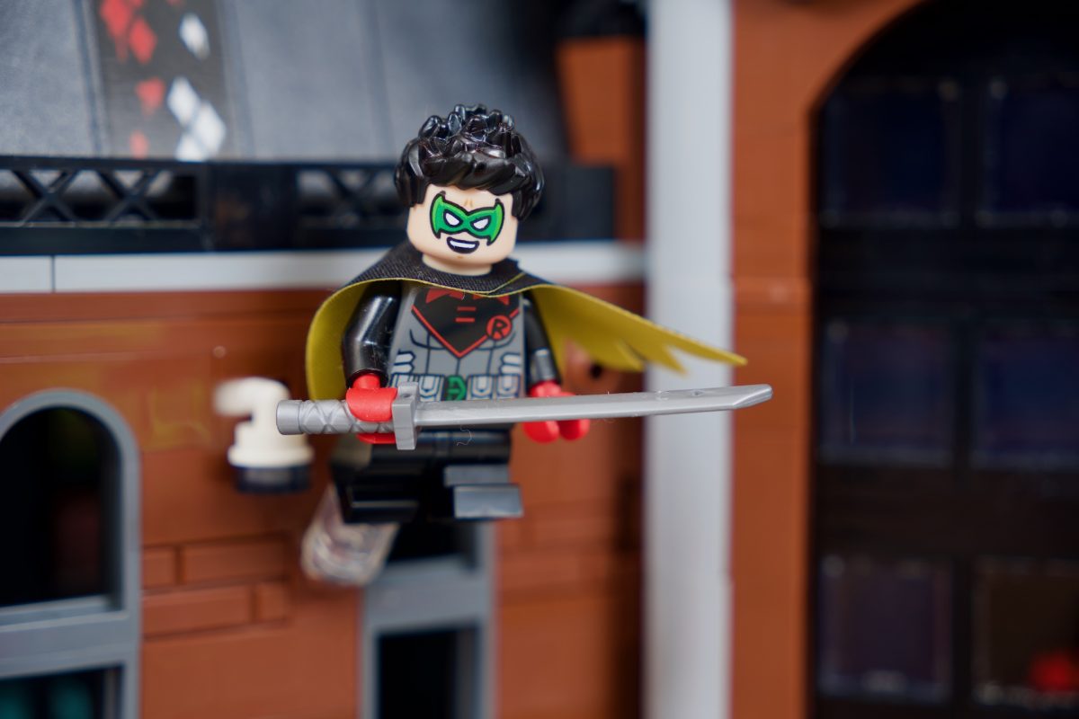 LEGO Batman DC 76300 Arkham Asylum mod 25 1200x800