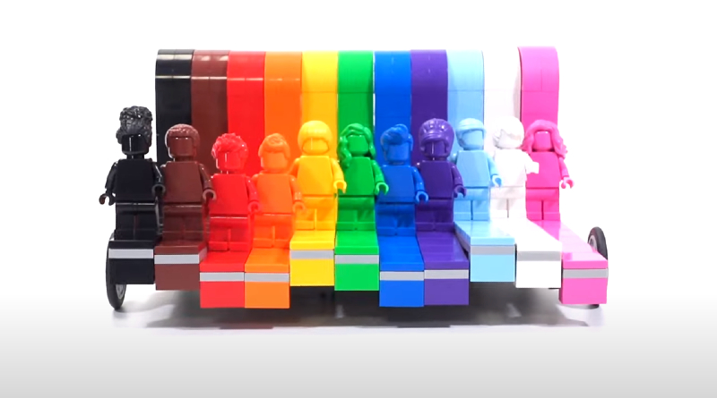 Turn LEGO 40516 Everyone is Awesome into the pride of the parade