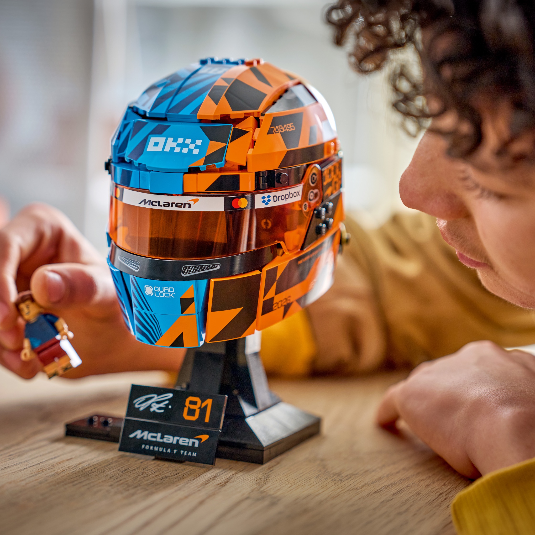 LEGO Editions 43017 McLaren Mastercard F1 Team Oscar Piastri Helmet-7